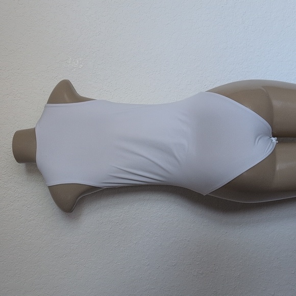 White Sleeveless Bodysuit - Picture 3 of 3